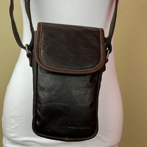 JACK Georges Voyager Phone Holder Cross Body Purse